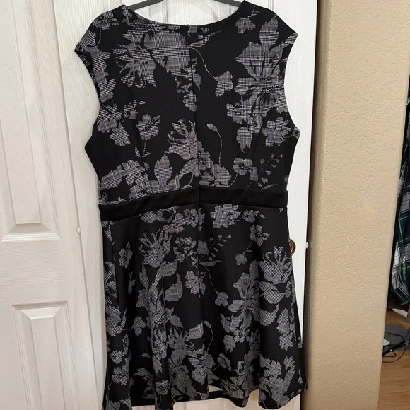 AA Studio Floral and hound tooth Black and Gray Dress size 18 - Picture 7 of 8